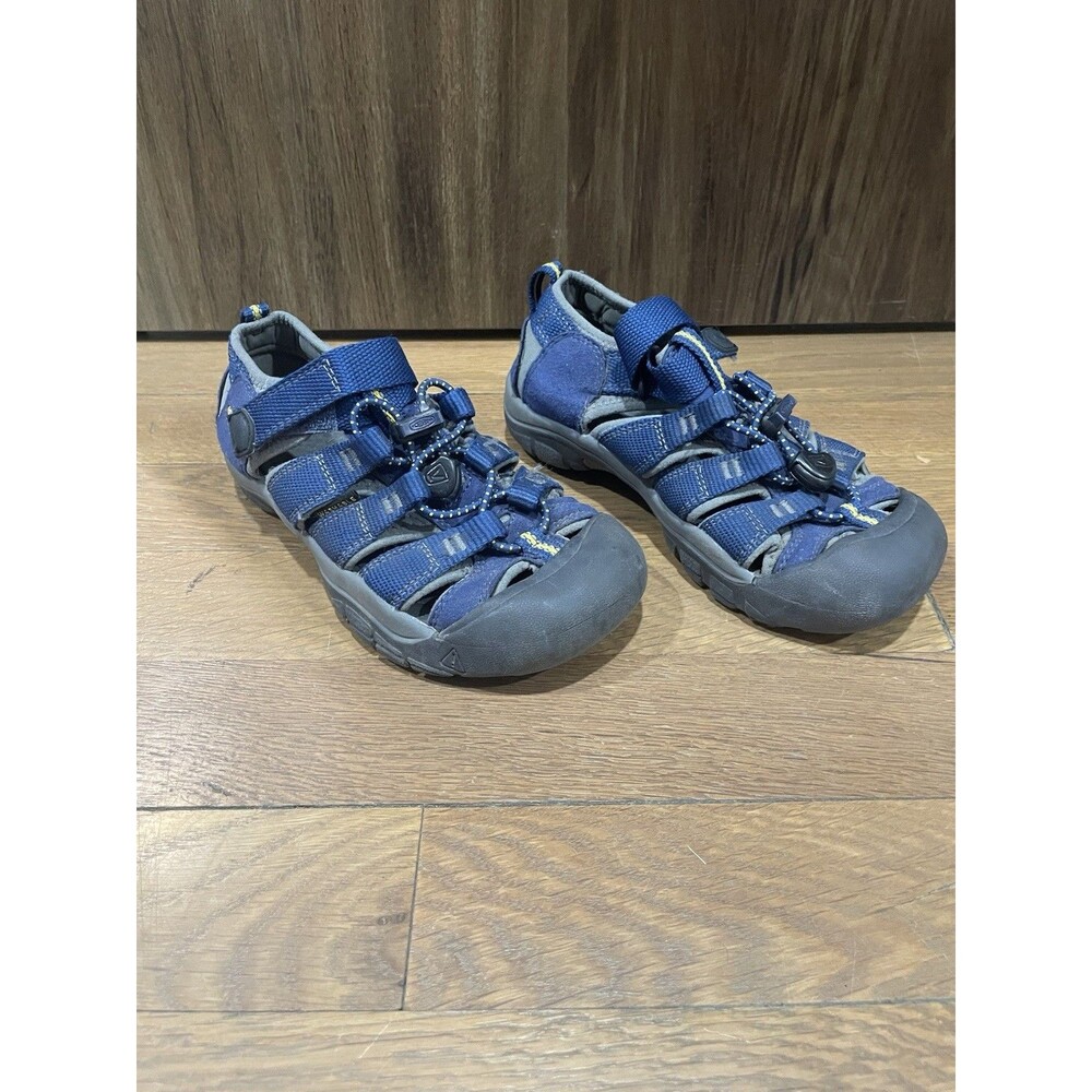 Keen Newport H2 Youth Size 13 Waterproof Hiking Sport Sandals Navy Blue